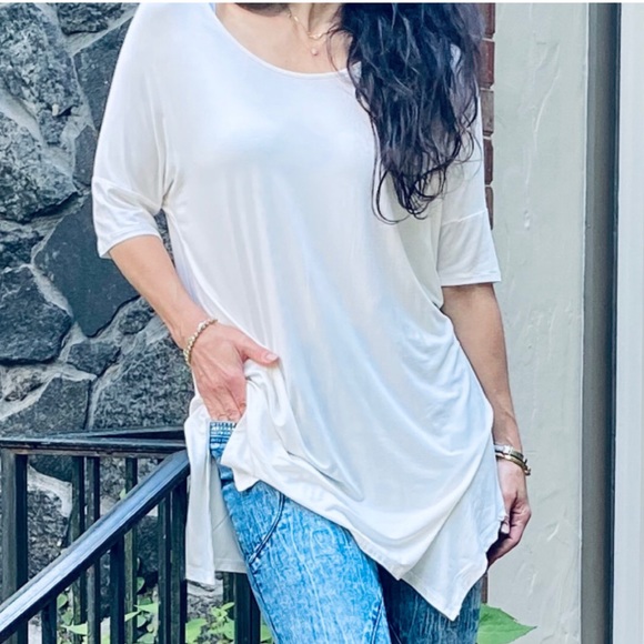 ShopEvelynne Tops - Asymmetrical off white tunic piko knit tunic top